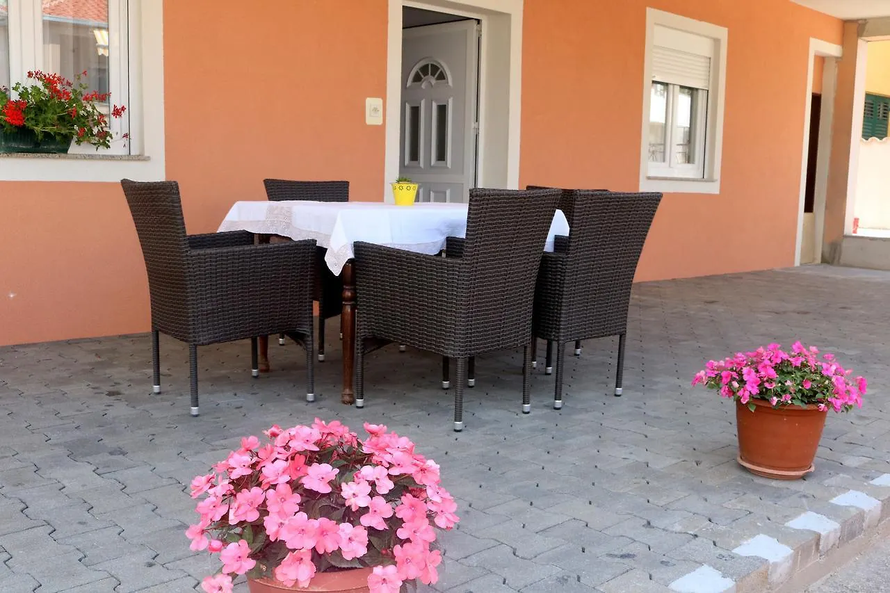 Guest house Guesthouse Mihovil Zadar