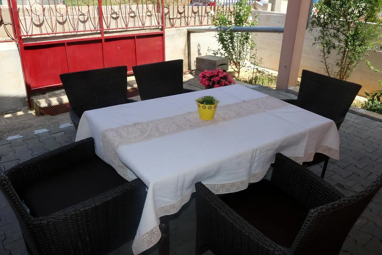 Guesthouse Mihovil Zadar 3*,  Croatia