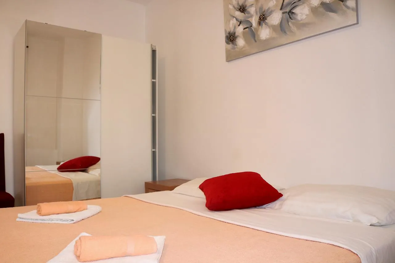 Guesthouse Mihovil Zadar 3*,  Croatia